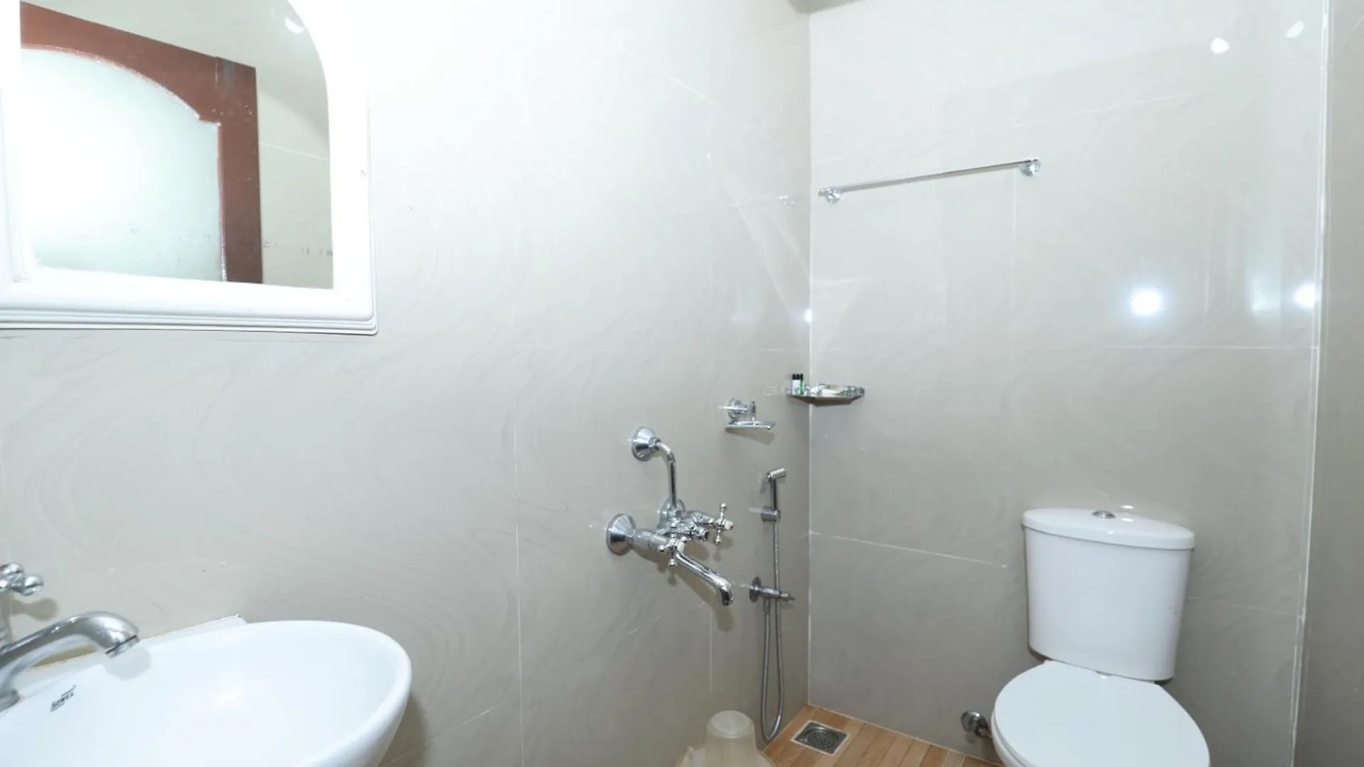 ** Отель Lazo Golden Valley Resort , Муннар Индия
