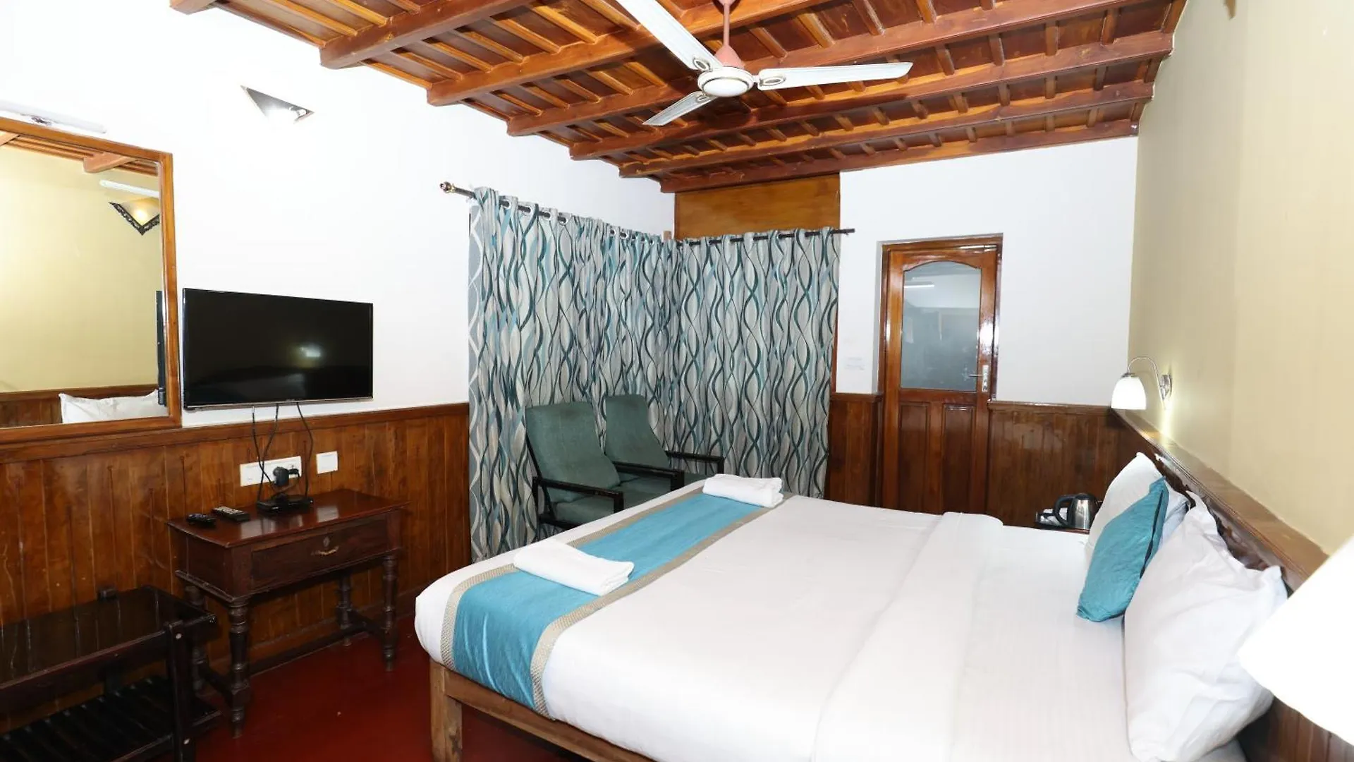 Lazo Golden Valley Resort , Munnar Hotel